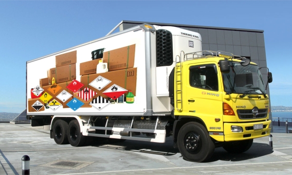 chung chi van chuyen hang nguy hiem vienqlxd 1