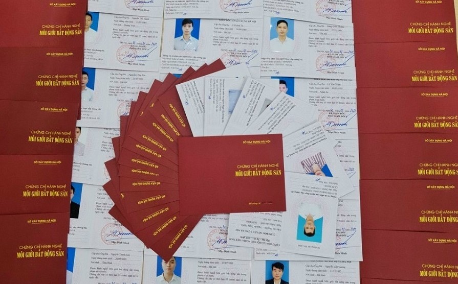 Khóa học chứng chỉ môi giới bất động sản tại Hà Nội 2026 1 hoc chung chi moi gioi bat dong san tai hanoi